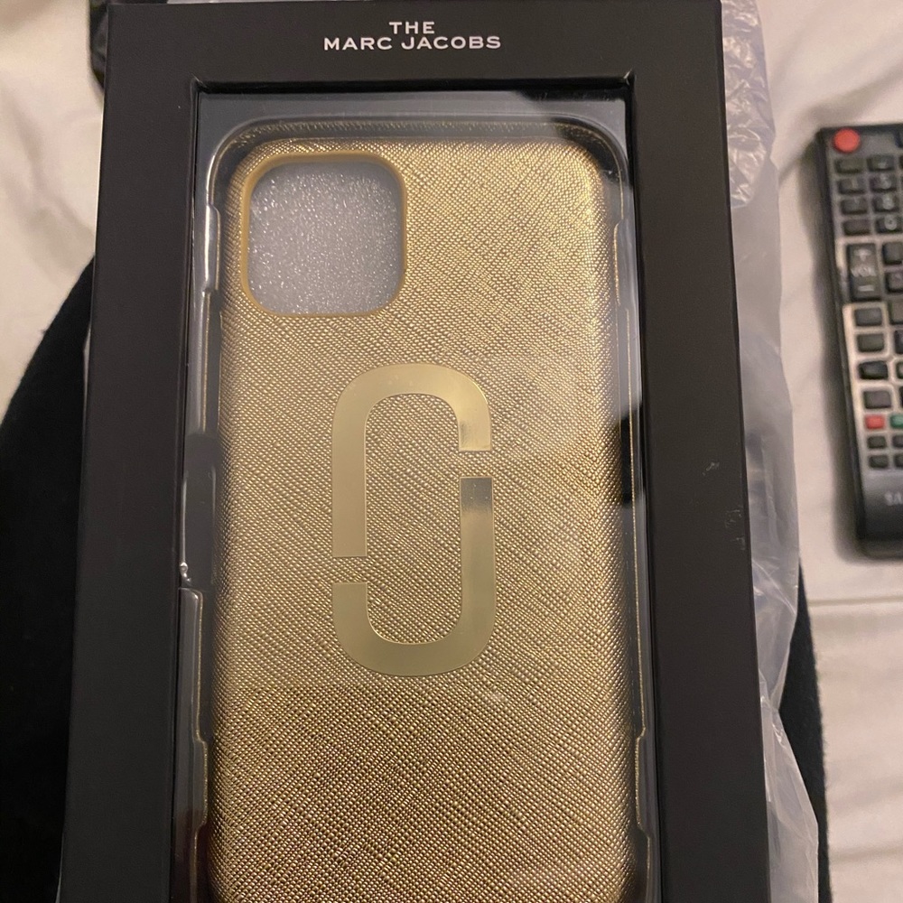 Marc Jacobs I Phone 11 Pro Case(Gold)
